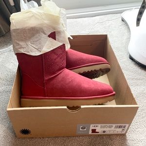 Classic Short UGG with Swarovski crystals